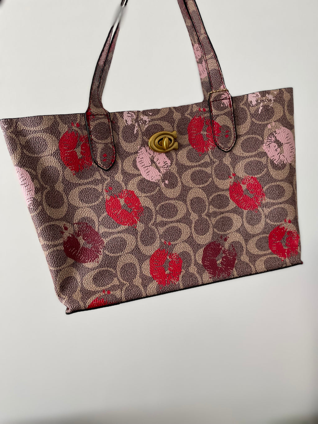 kissy Tote Bag